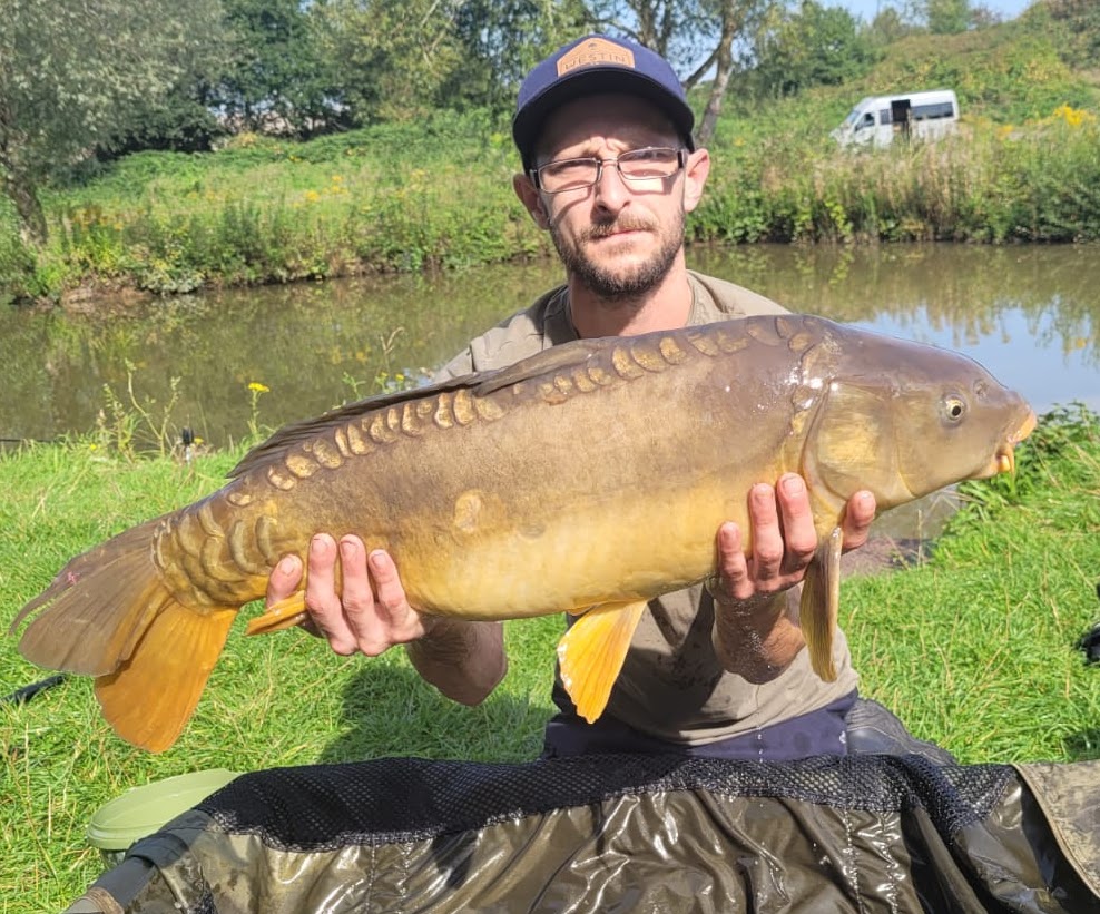 me with a mirror carp